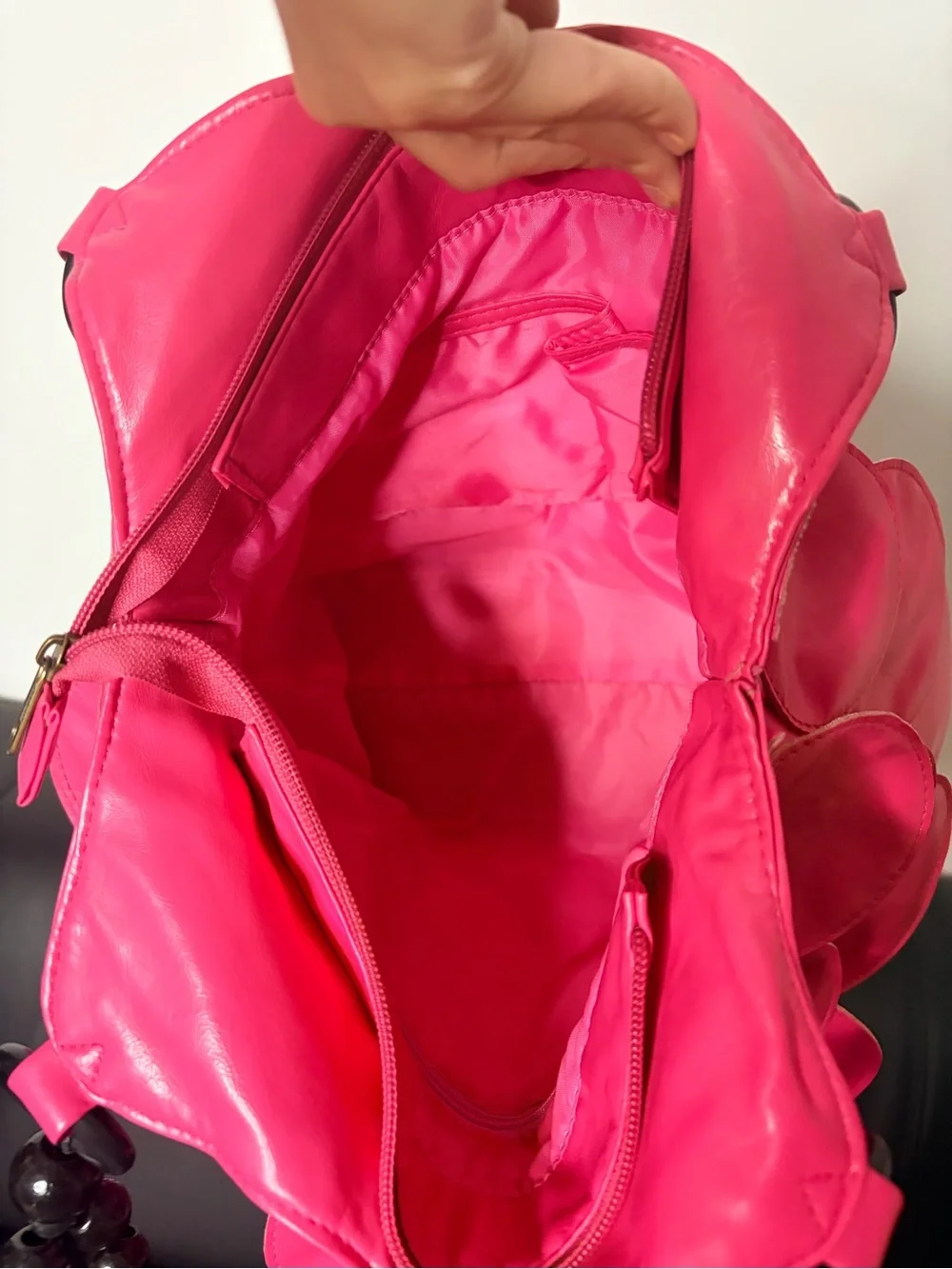 🤍 bright pink y2k mudd bag